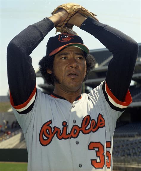 Mike Cuellar .
